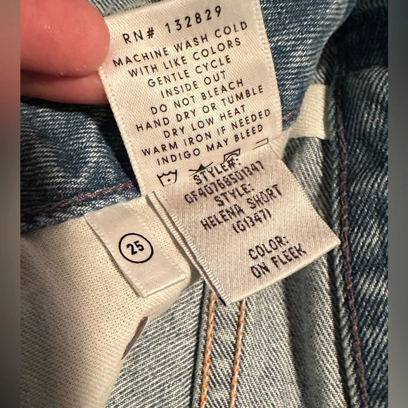 NWT GRLFRND Denim Helena Shorts in On Fleek 25 - Picture 8 of 9